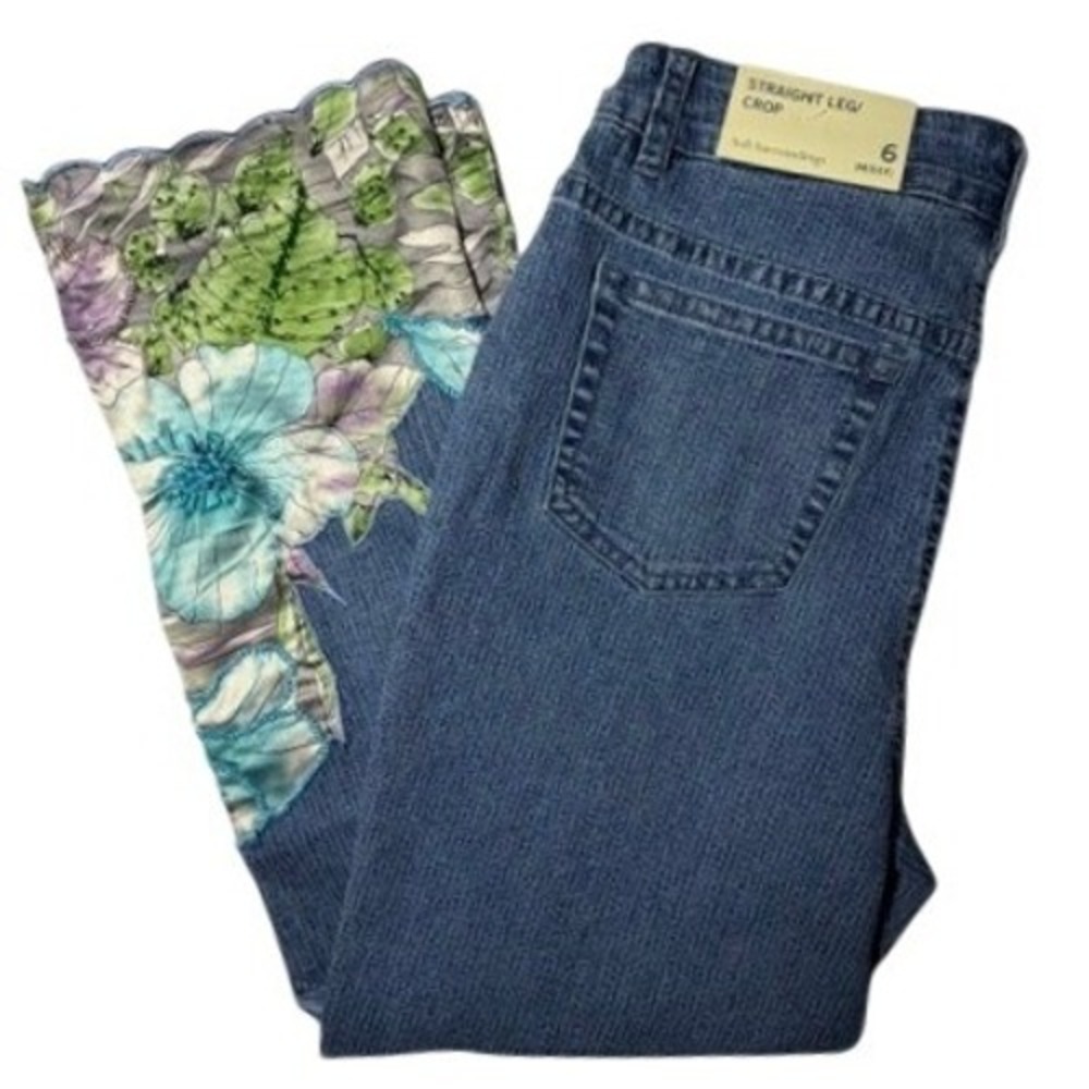 Soft Surroundings Nevaeh Crop Jeans NWT 6 Blue Floral Beaded Embroidered Hem
